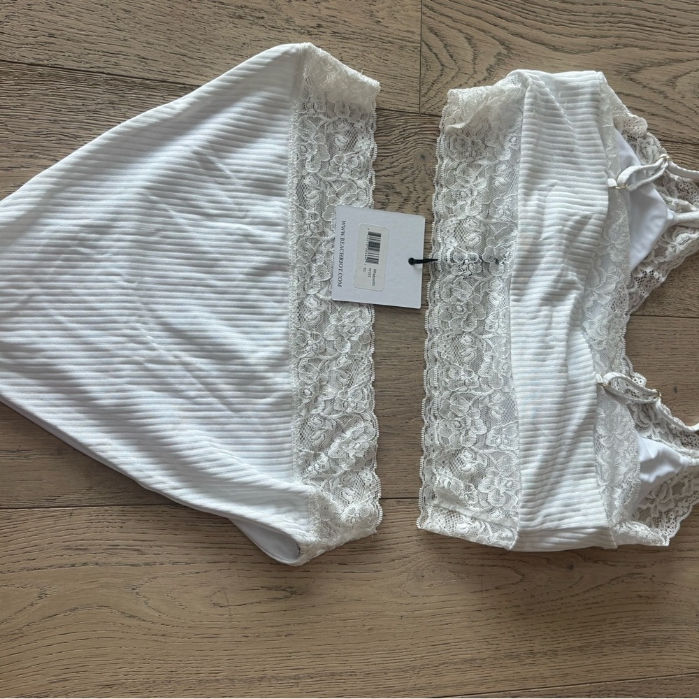 Beach Riot Lila Lace Top and Highway Lace Bottoms in white Xl - Picture 5 of 8